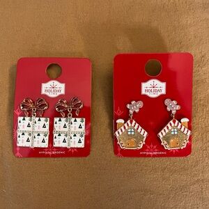 Brand New Christmas Holiday Time Gold Stud Earrings